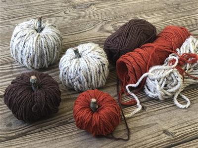 yarn pumpkin